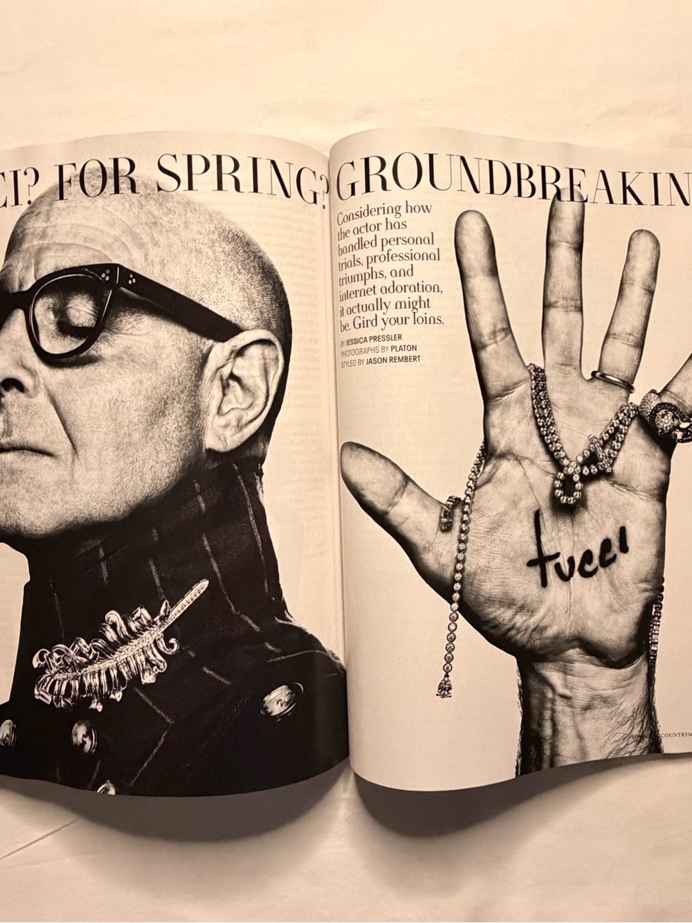 Town & Country Stanley Tucci “ That’s All “ Issue May 2026 Magazine - Picture 3 of 7